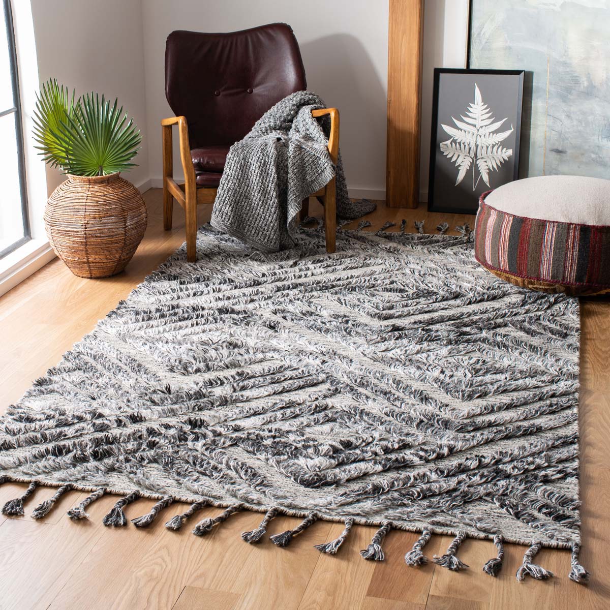 Safavieh Casablanca 401 Rug, CSB401 - Charcoal