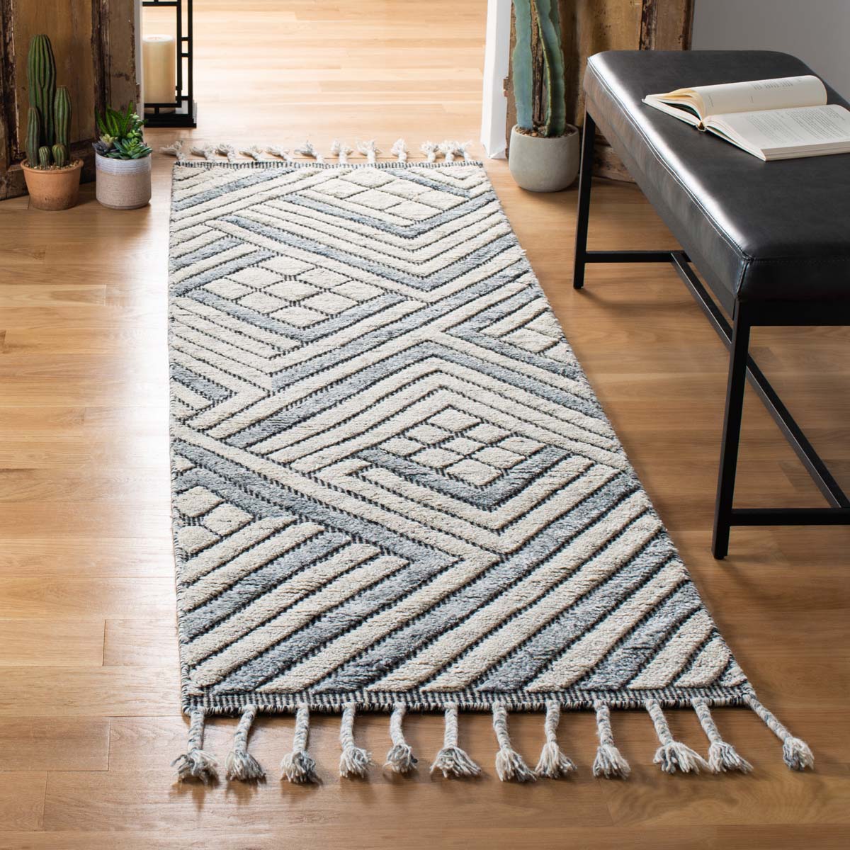 Safavieh Casablanca 409 Rug, CSB409 - Grey / Ivory