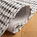 Safavieh Casablanca 425 Rug, CSB425 - Black / Ivory