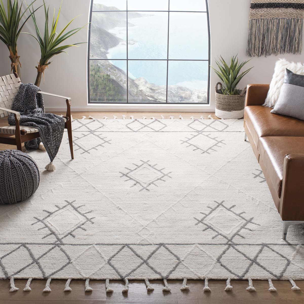 Safavieh Casablanca 453 Rug, CSB453 - Ivory / Grey