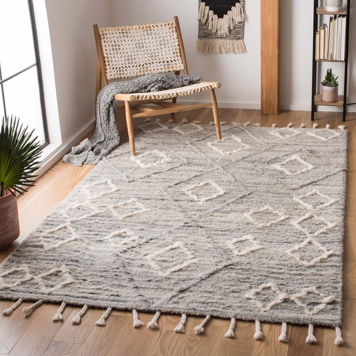 Safavieh Casablanca 460 Rug, CSB460 - Grey / Ivory