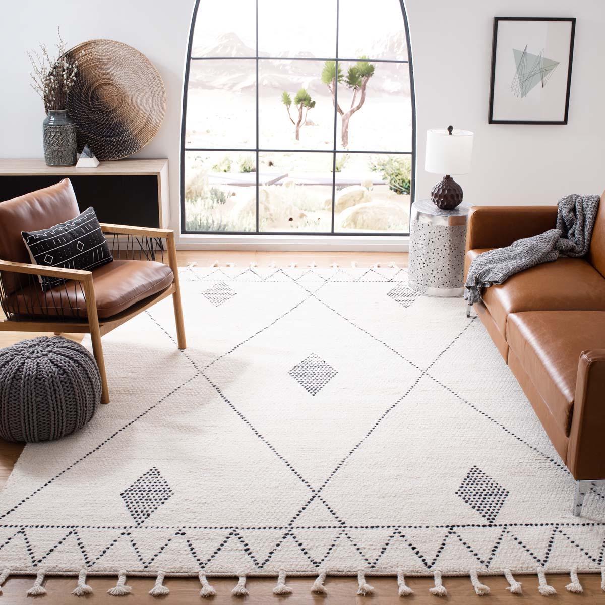 Safavieh Casablanca 489 Rug, CSB489 - Ivory / Black