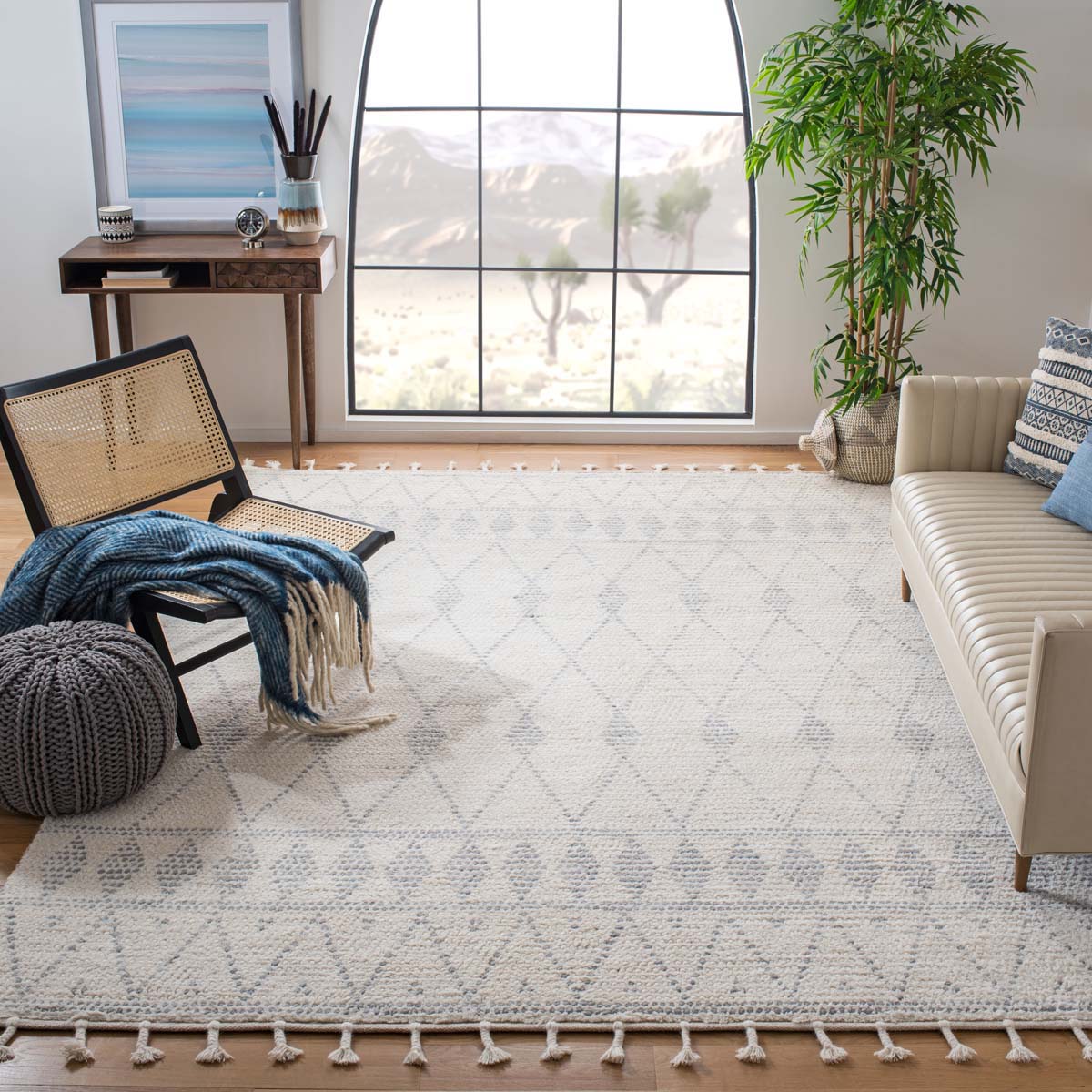Safavieh Casablanca 490 Rug, CSB490 - Ivory / Grey