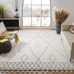 Safavieh Casablanca 492 Rug, CSB492 - Ivory / Black