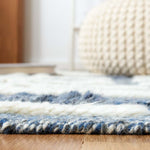 Safavieh Casablanca 523 Rug, CSB523 - Blue / Ivory