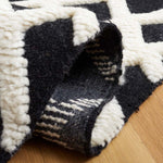 Safavieh Casablanca 524 Rug, CSB524 - Black / Ivory