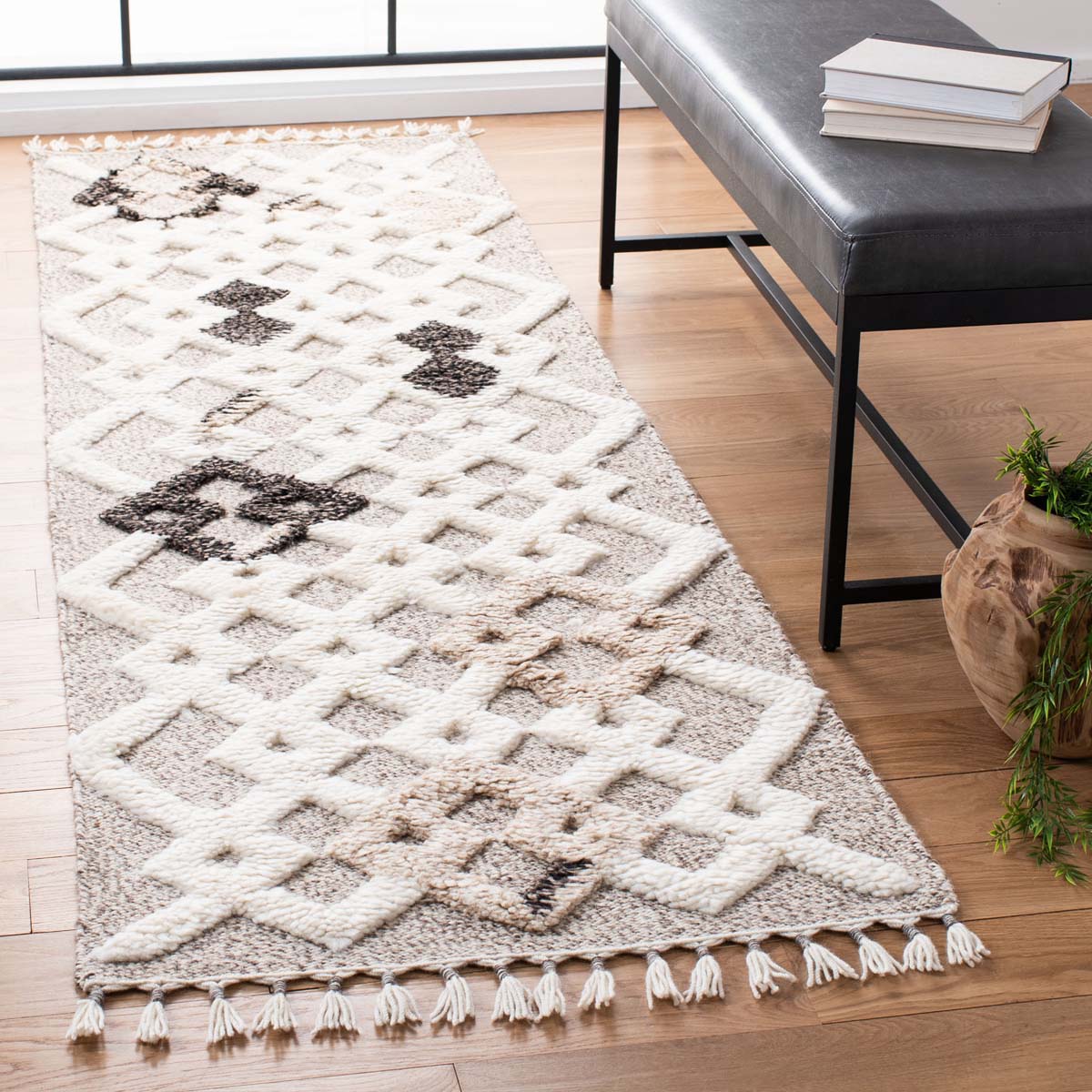 Safavieh Casablanca 540 Rug, CSB540 - Beige