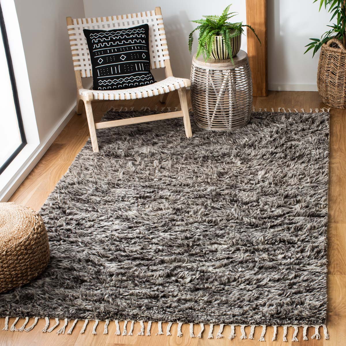 Safavieh Casablanca 552 Rug, CSB552 - Grey