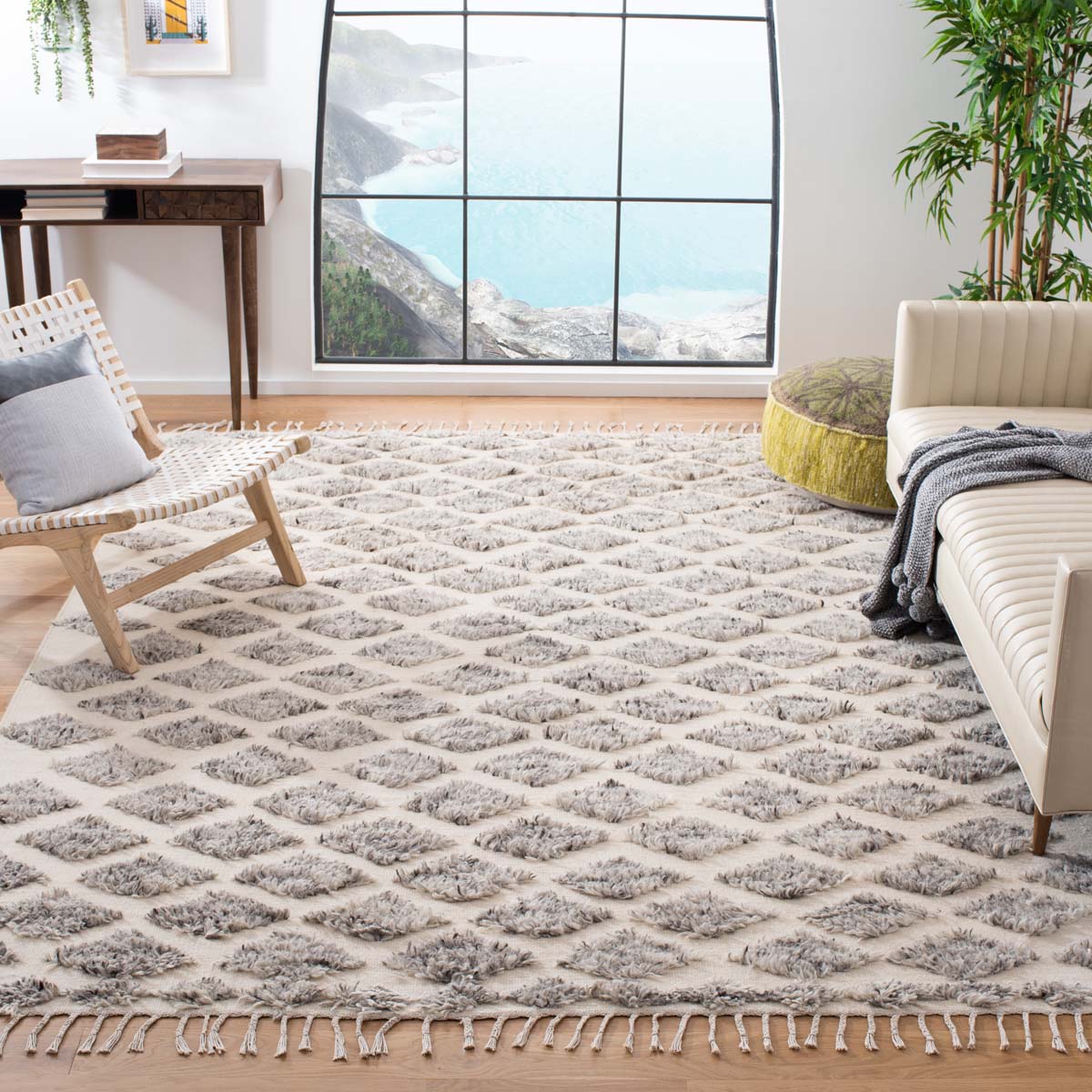Safavieh Casablanca 558 Rug, CSB558 - Grey / Beige