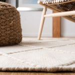 Safavieh Casablanca 575 Rug, CSB575 - Beige / Ivory