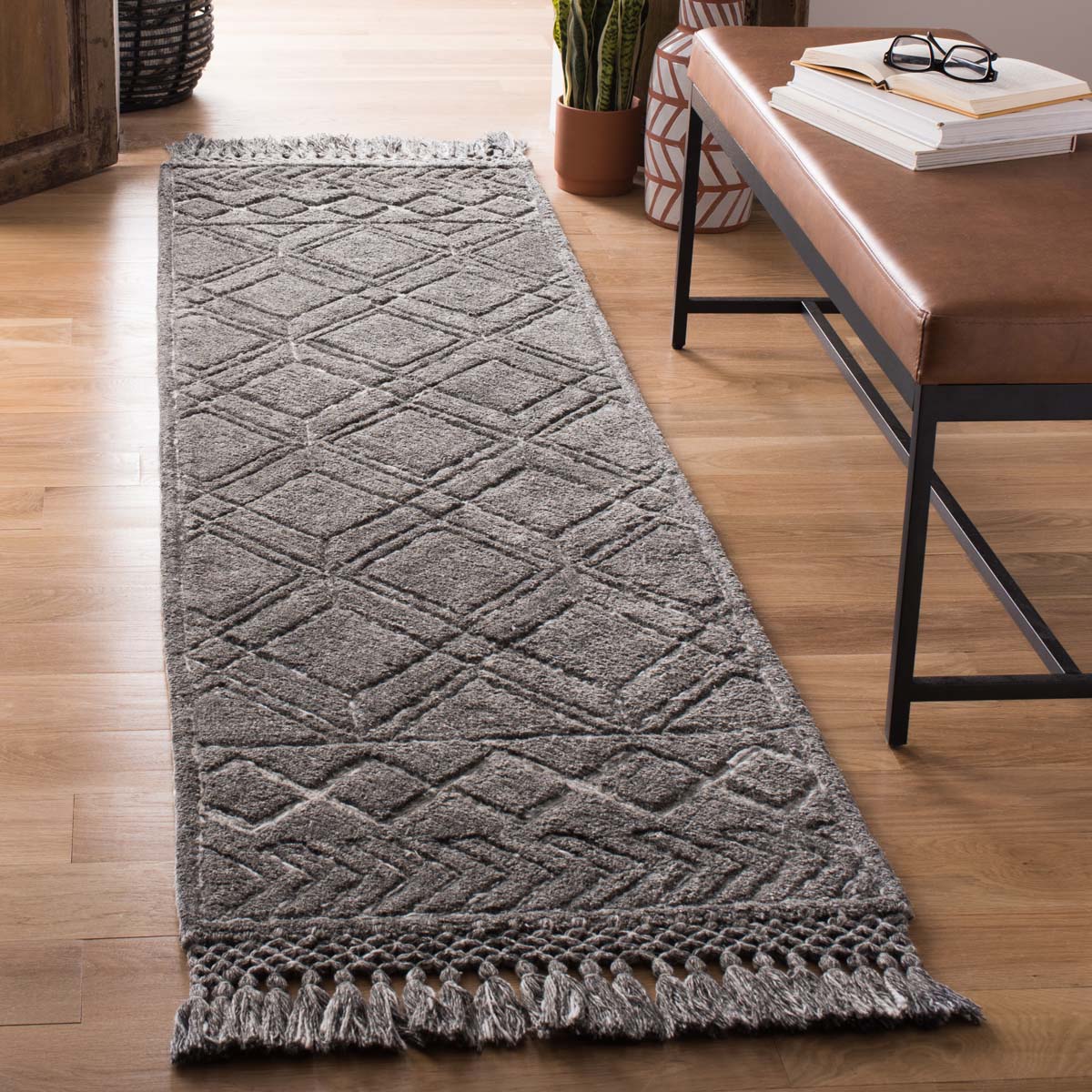 Safavieh Casablanca 664 Rug, CSB664 - Charcoal