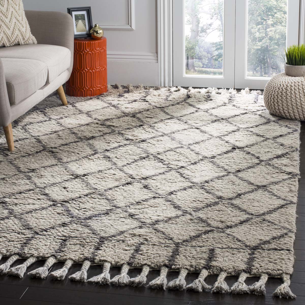 Safavieh Casablanca 725 Rug, CSB725 - Grey / Dark Grey