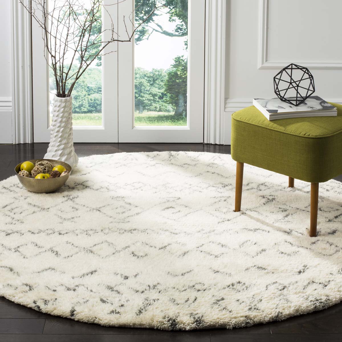 Safavieh Casablanca 827 Rug, CSB827 - Ivory / Grey