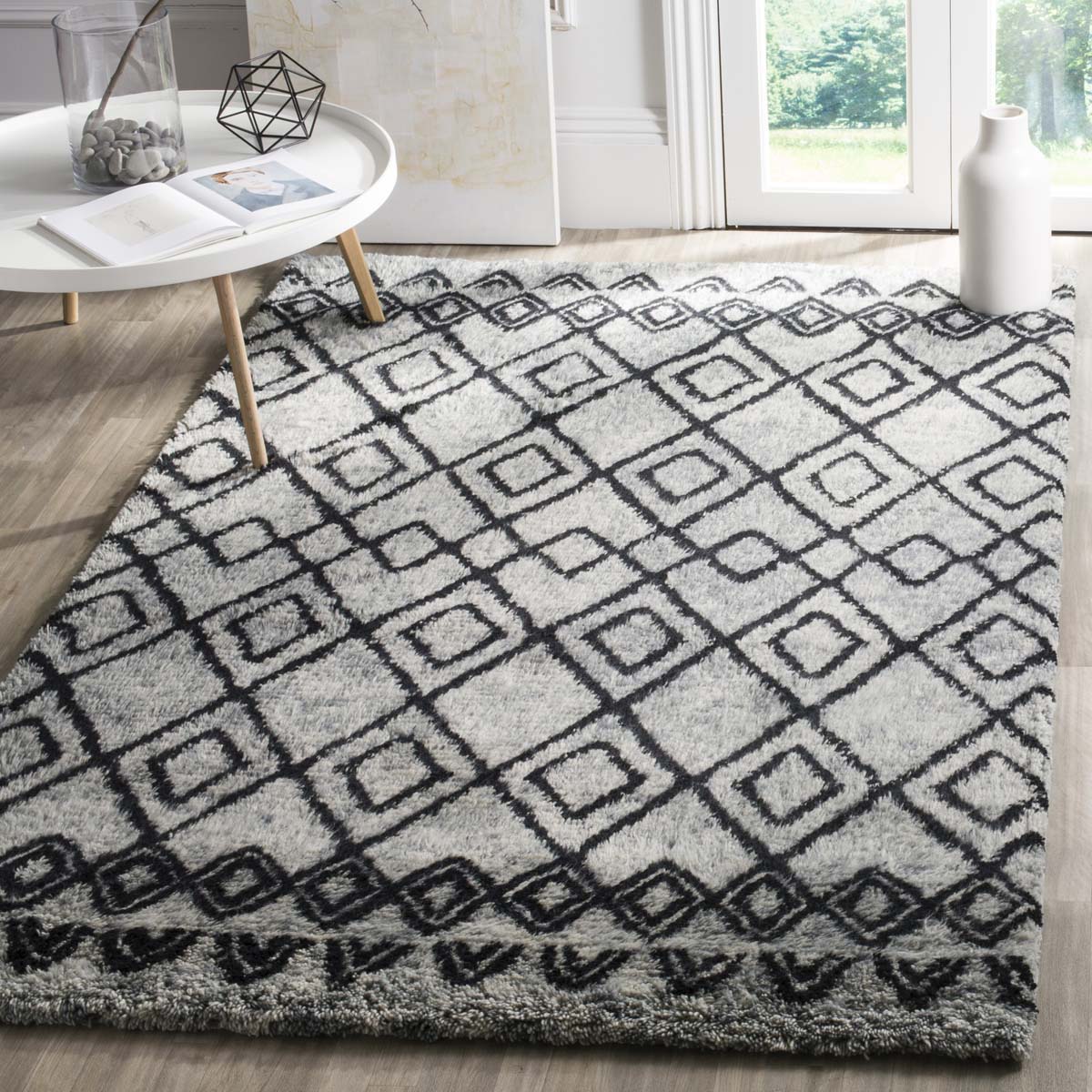 Safavieh Casablanca 845 Rug, CSB845 - Grey / Charcoal
