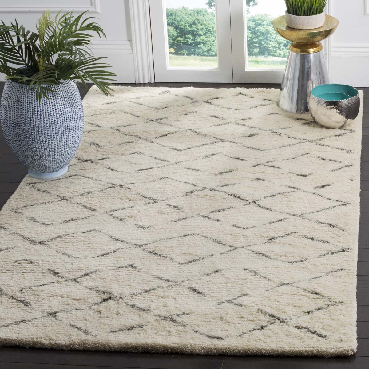 Safavieh Casablanca 847 Rug, CSB847 - Ivory / Grey