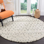 Safavieh Casablanca 851 Rug, CSB851 - Ivory / Grey