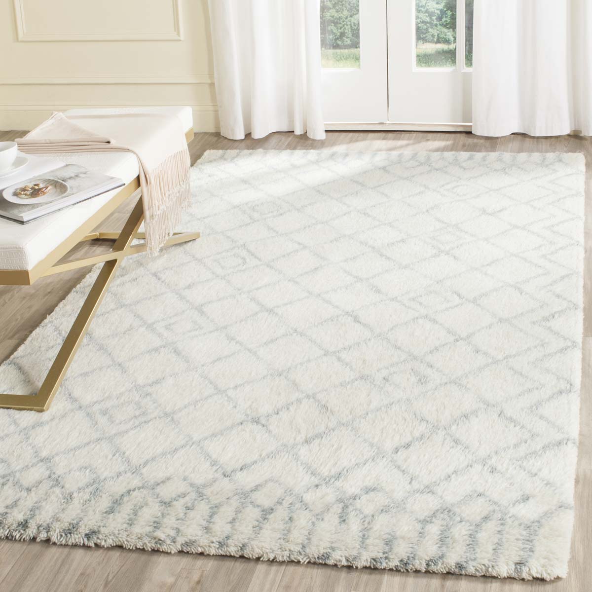 Safavieh Casablanca 894 Rug, CSB894 - Ivory / Blue