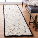 Safavieh Casablanca 917 Rug, CSB917 - Ivory / Black