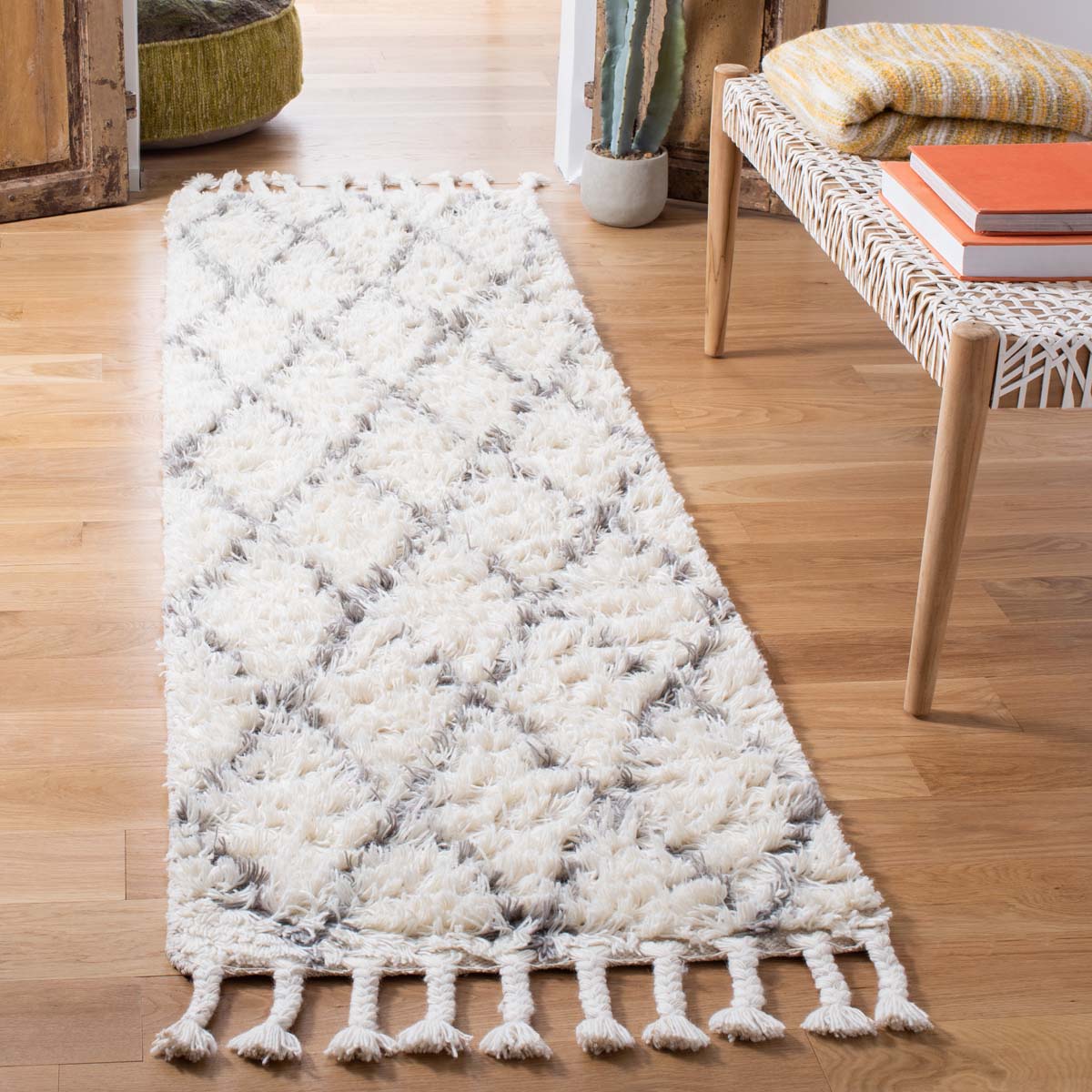 Safavieh Casablanca 951 Rug, CSB951 - Grey / Ivory