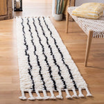Safavieh Casablanca 954 Rug, CSB954 - Black / Ivory
