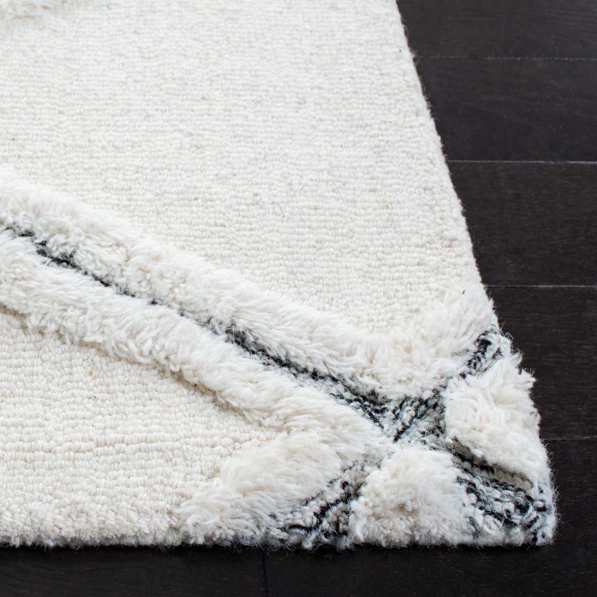 Safavieh Casablanca 976 Rug, CSB976 - Ivory