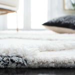 Safavieh Casablanca 976 Rug, CSB976 - Ivory