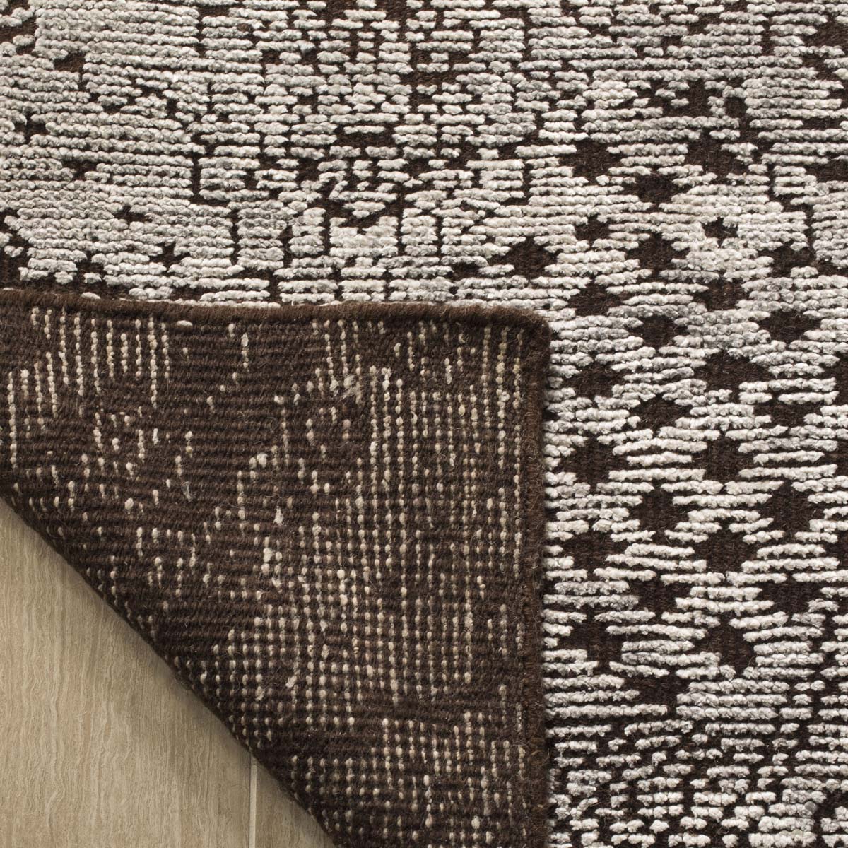 Safavieh Castilla 201 Rug, CST201 - Grey / Chocolate
