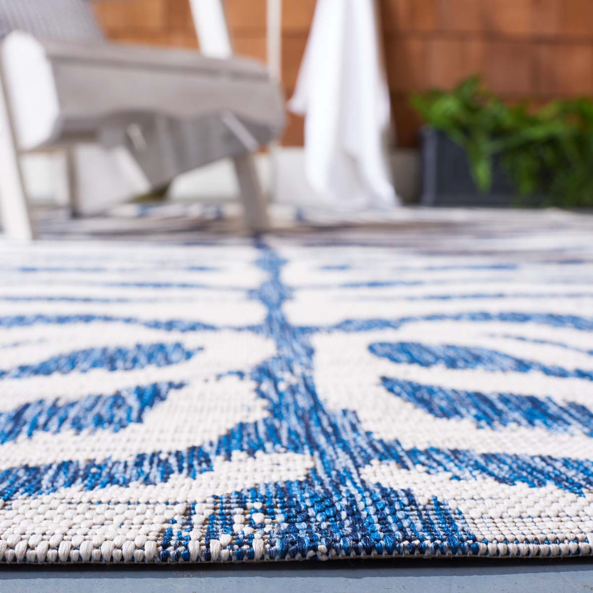 Safavieh Courtyard 444 Rug, CY8444 - IVORY / NAVY