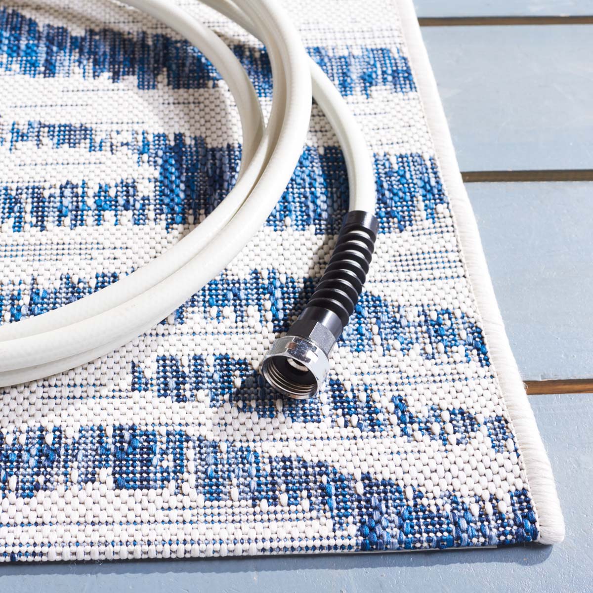 Safavieh Courtyard 444 Rug, CY8444 - IVORY / NAVY