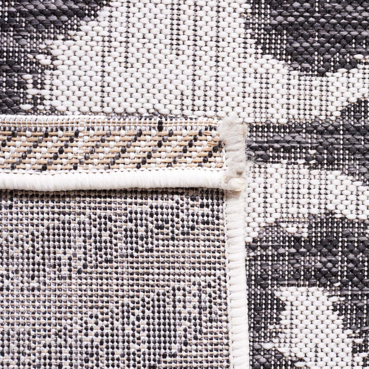 Safavieh Courtyard 444 Rug, CY8444 - IVORY / BLACK