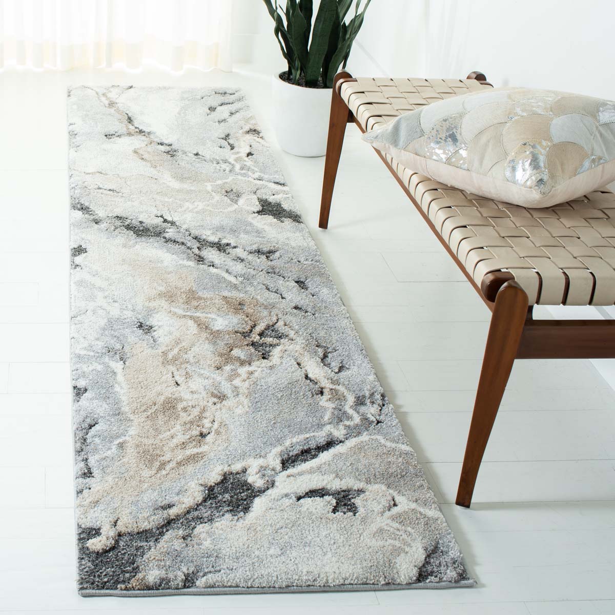 Grey / Beige