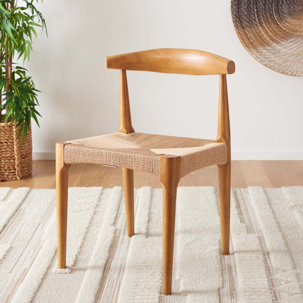 Safavieh Dagney Woven Chair , DCH1008 - Walnut Body / Natural Woven Seat