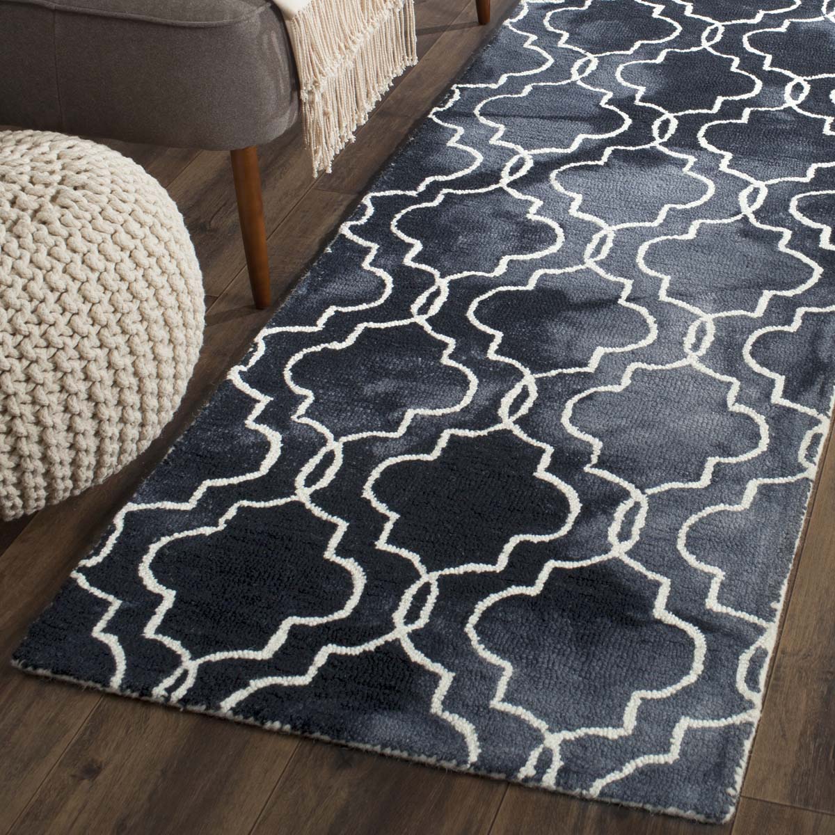 Safavieh Dip Dye 676 Rug, DDY676 - Graphite / Ivory