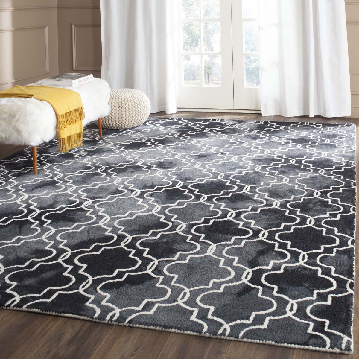Safavieh Dip Dye 676 Rug, DDY676 - Graphite / Ivory