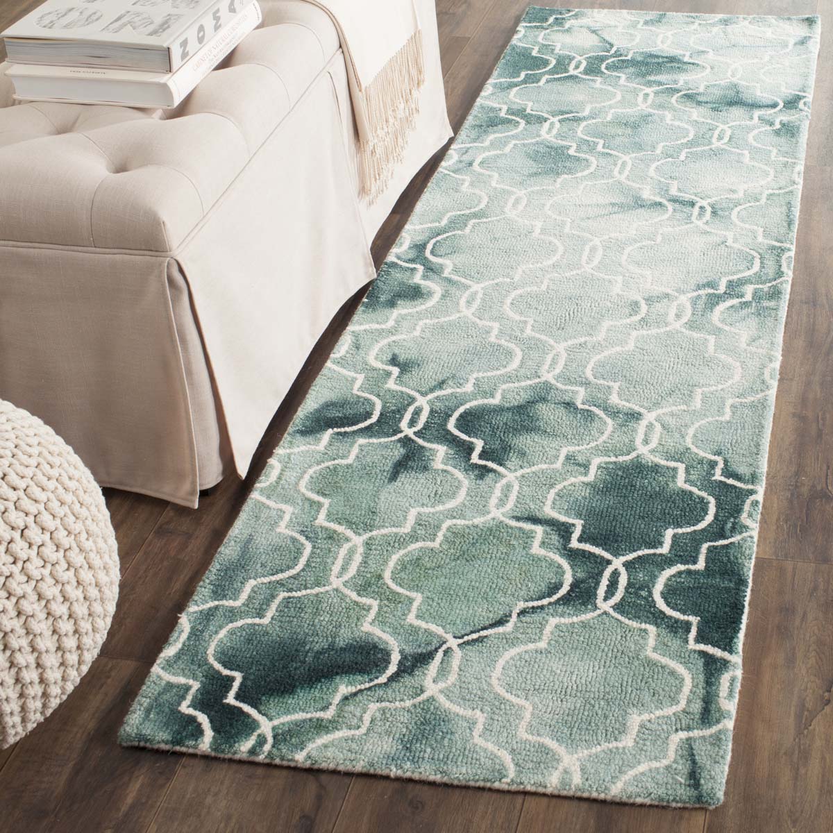 Safavieh Dip Dye 676 Rug, DDY676 - Green / Ivory