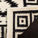Safavieh Dhurries 411 Rug, DHU411 - Ivory / Black