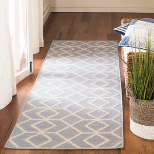 Safavieh Dhurries 560 Rug, DHU560