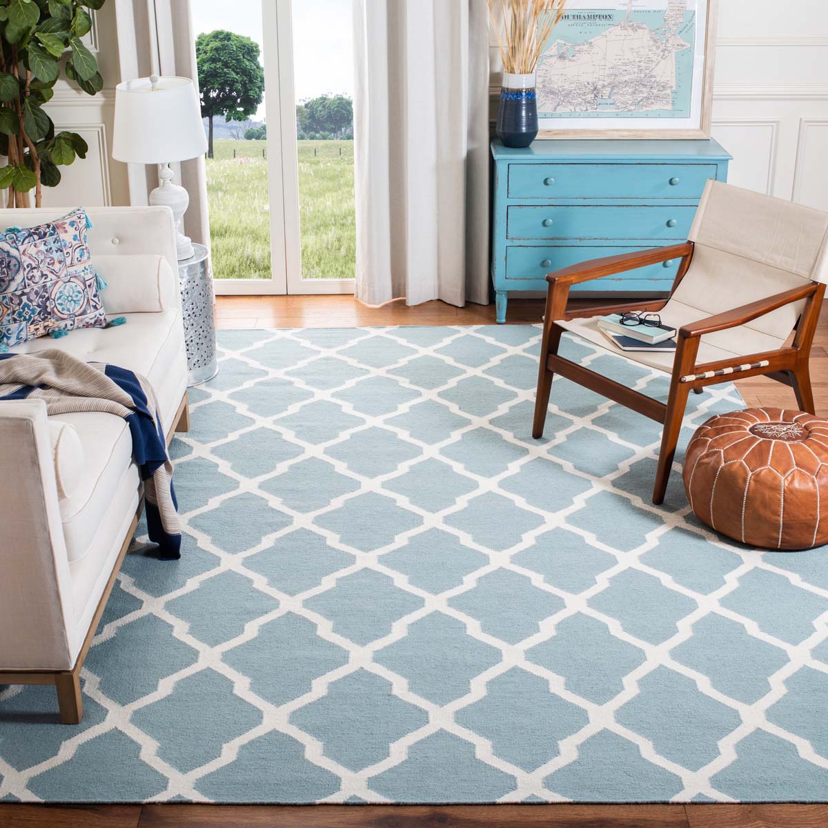Safavieh Dhurries 634 Rug, DHU634 - Light Blue / Ivory