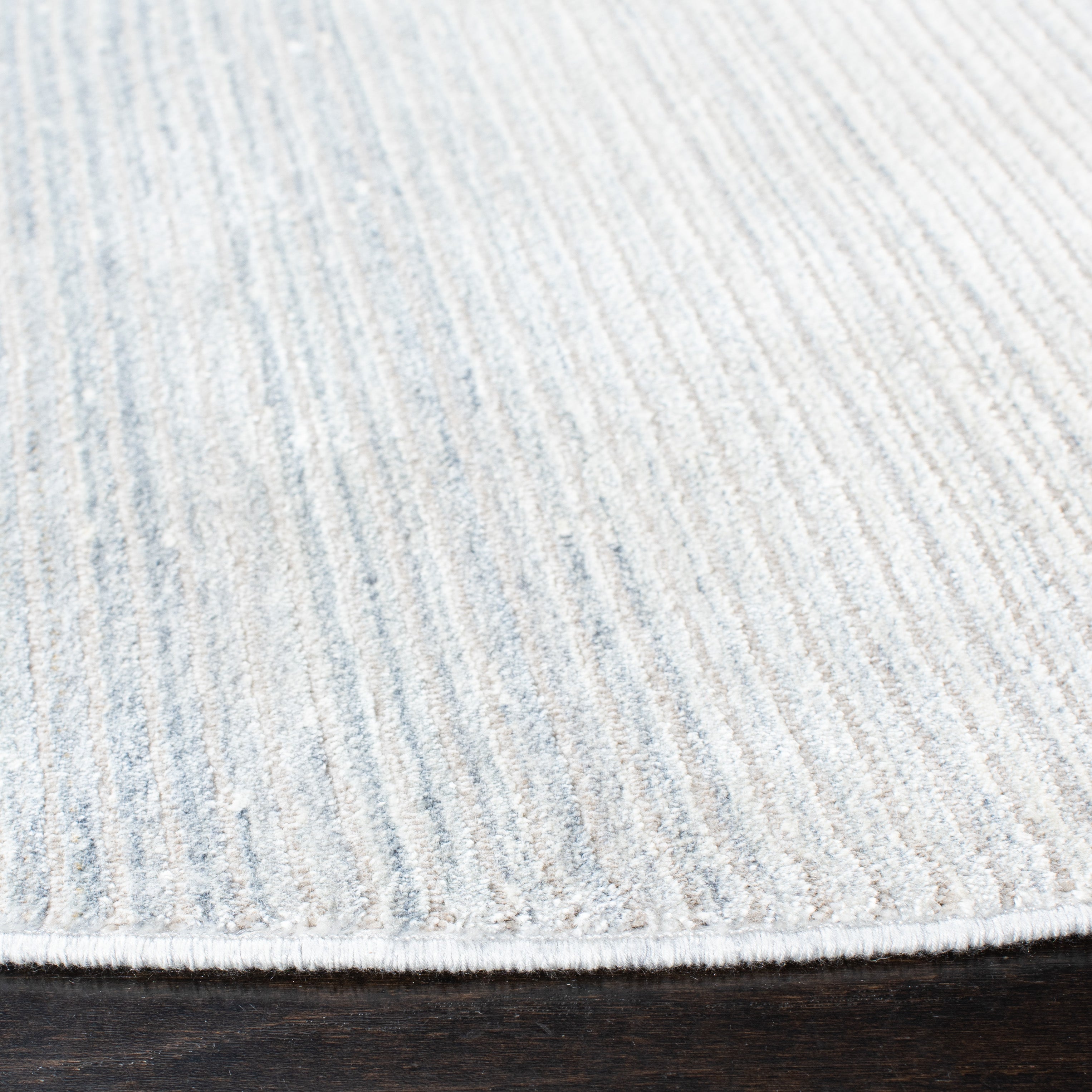 Safavieh Dream 472 Rug, DRM472 - Grey / Ivory