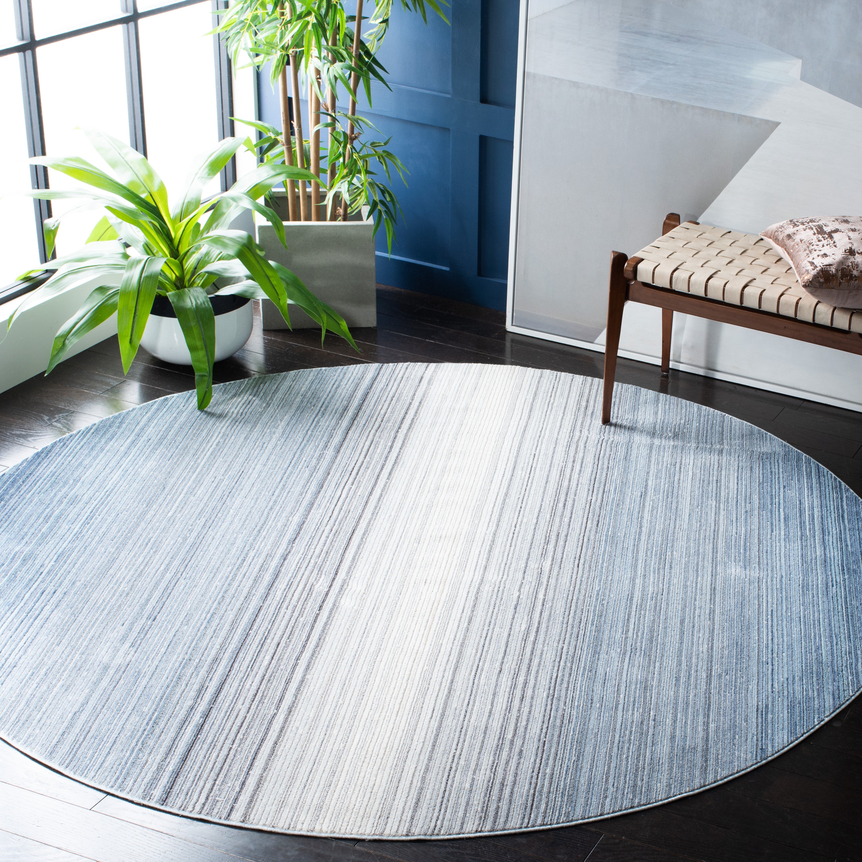 Safavieh Dream 472 Rug, DRM472 - Blue / Ivory