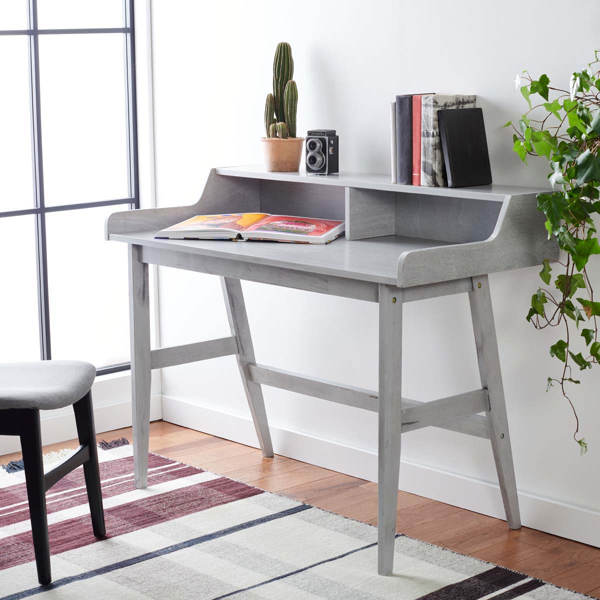 Safavieh Wrigley Desk , DSK1400 - Dark Grey