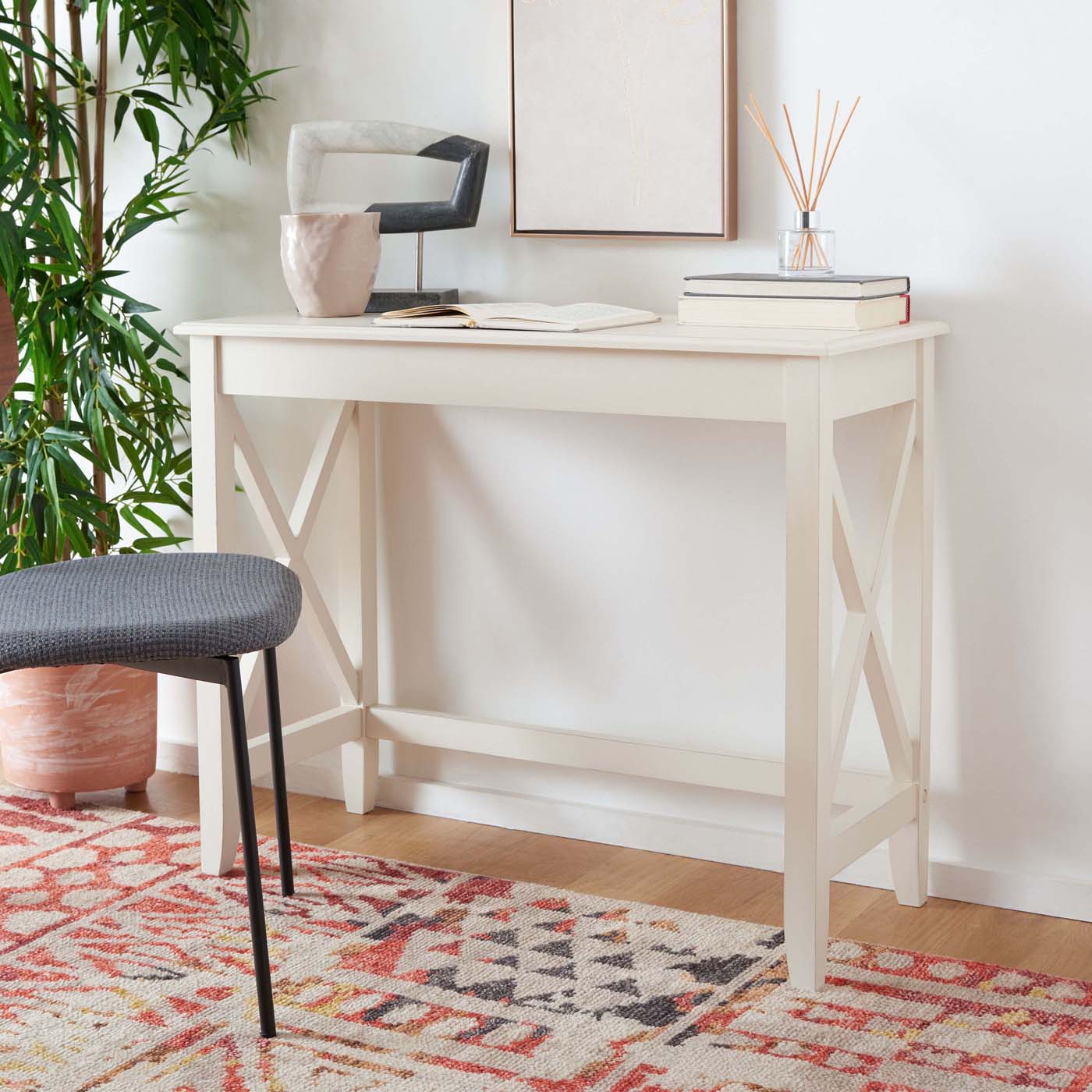 Safavieh Kaytee Desk , DSK5713 - Distrssed White