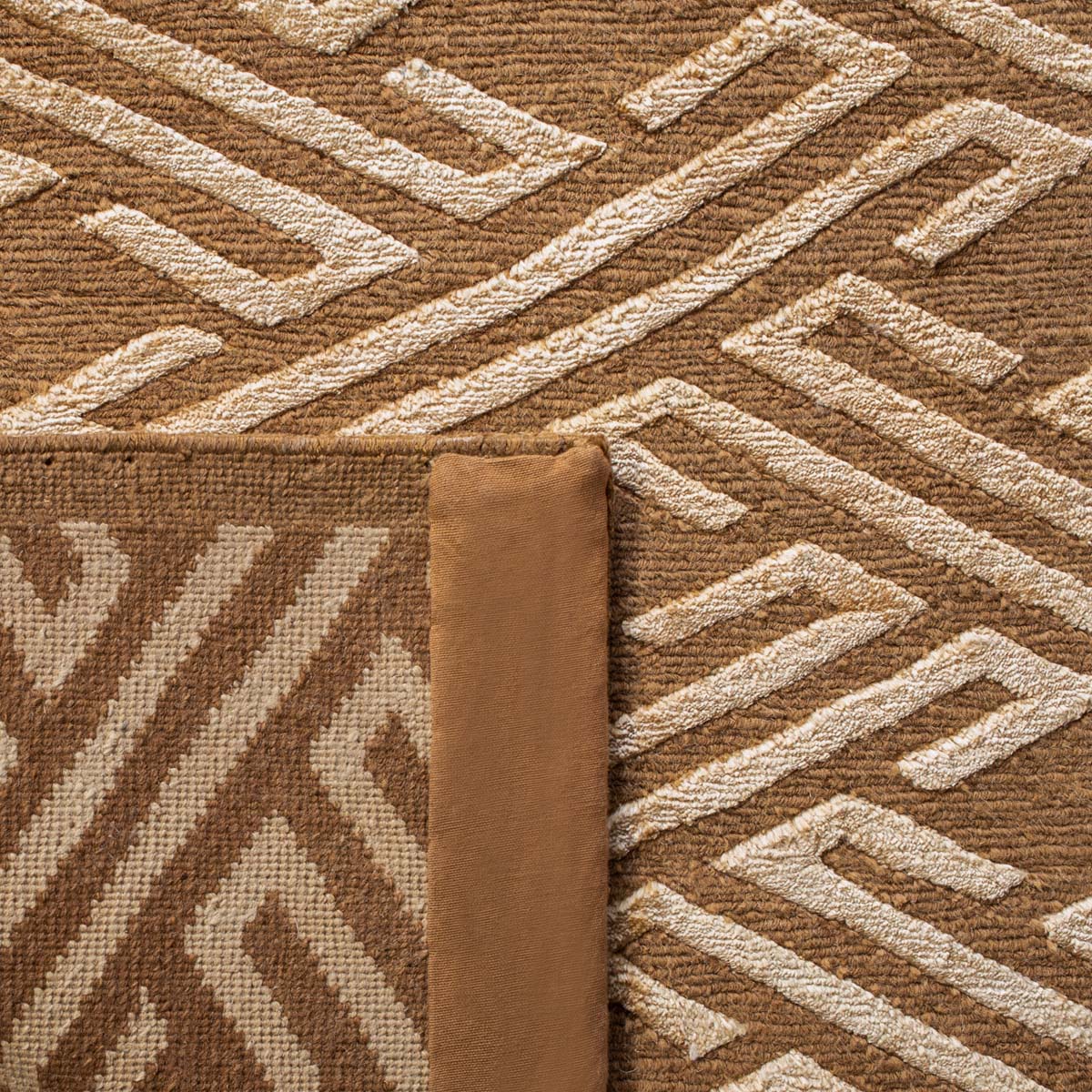 Safavieh Nepalese 474 Rug, DVE474 - Tan / Cream