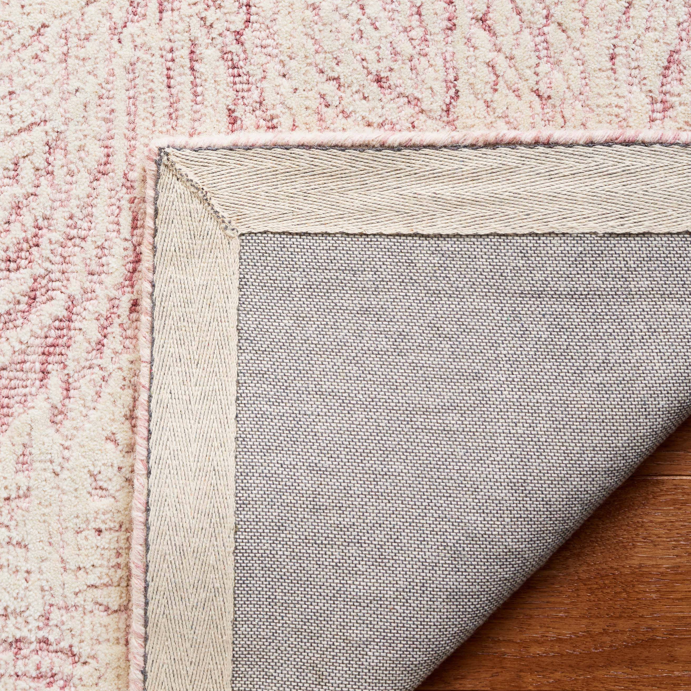 Safavieh Ebony 101 Rug, EBN101 - Pink / Ivory