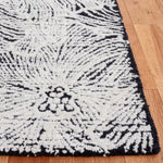 Safavieh Ebony 101 Rug, EBN101 - Black / Ivory