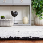 Safavieh Ebony 101 Rug, EBN101 - Black / Ivory