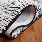 Safavieh Ebony 101 Rug, EBN101 - Black / Ivory