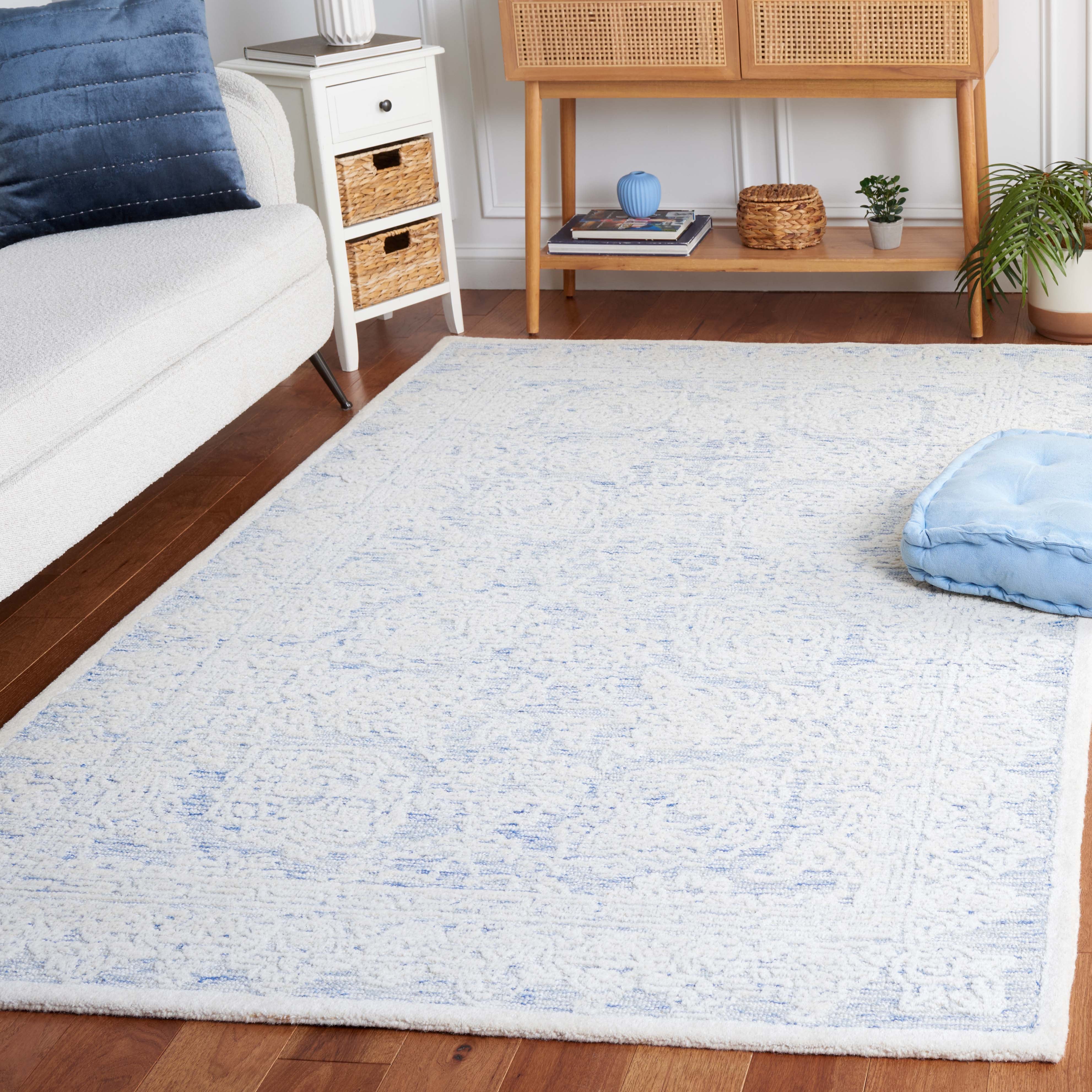 Safavieh Ebony 102 Rug, EBN102 - Blue / Ivory