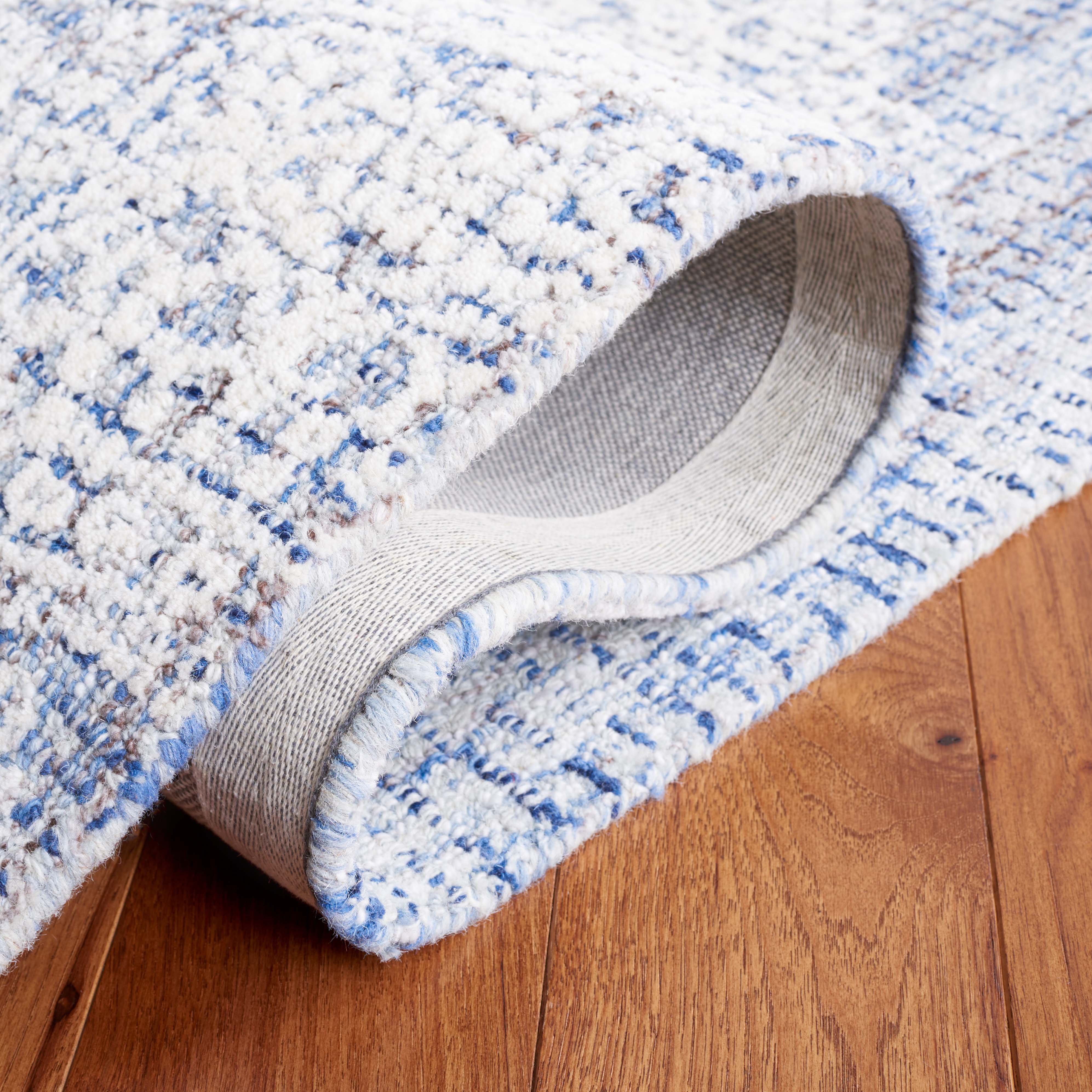 Safavieh Ebony 106 Rug, EBN106 - Blue / Ivory