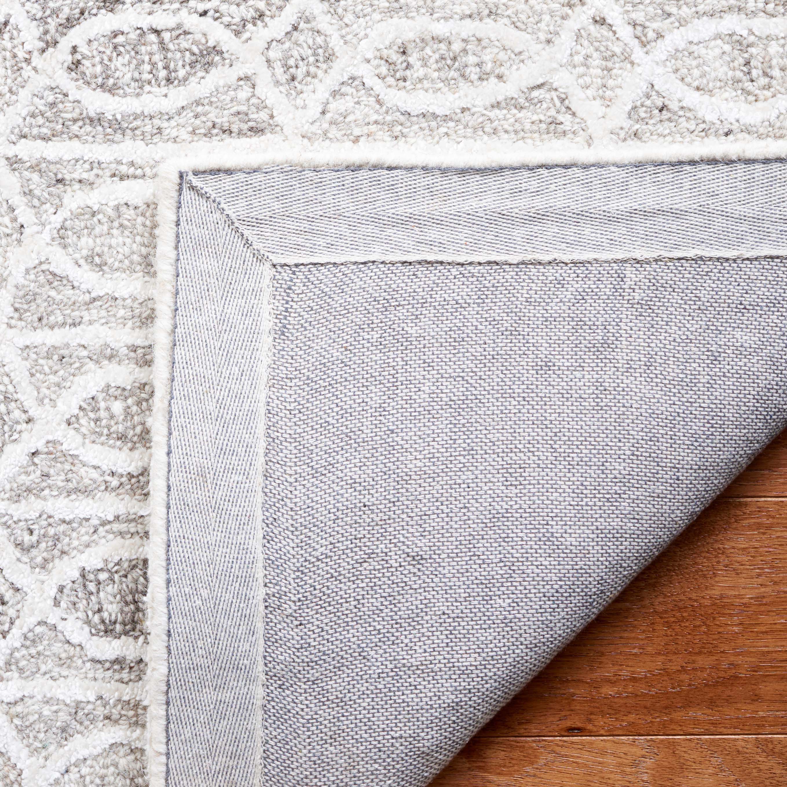 Safavieh Ebony 107 Rug, EBN107 - Natural / Ivory